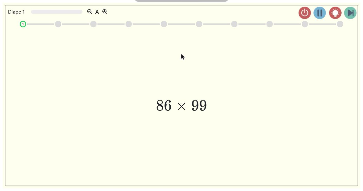 Diaporama MathsMentales en cours de lecture : une question de multiplication affichée en grand, barre de progression et contrôles de lecture en haut.